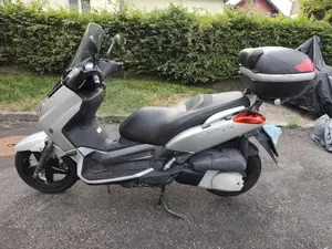 Verkaufe einen Motorroller. Bild 4