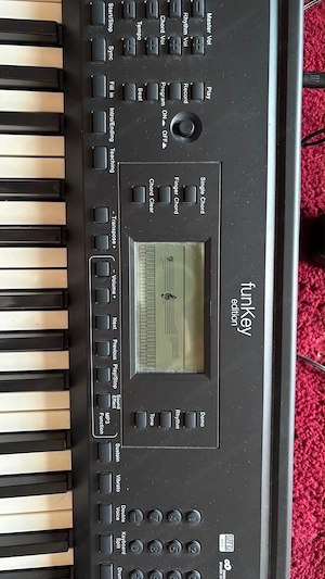 Keyboard mit Zubehör Bild 2