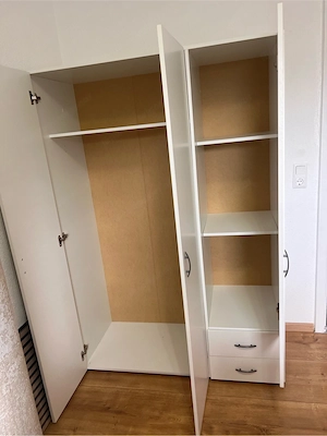 Drehtürschrank