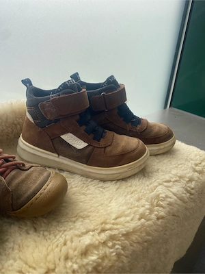 Kinderschuhe Naturino, Superfit, Reebock Bild 3