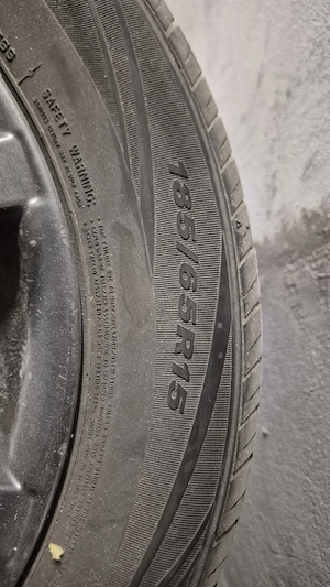 Reifen mit Felgen zu verkaufen Bild 3