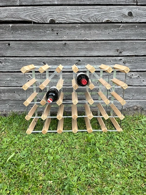 Weinregal aus Holz