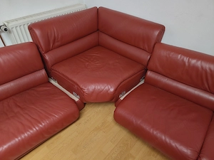 Rote Leder-Couch Bild 5