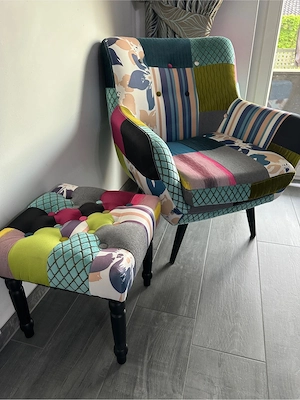 Bunter Patchwork-Sessel mit Hocker Bild 5