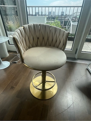 Edle Barhocker in Samtoptik, höhenverstellbar, 6 Stück, sehr neuwertig Bild 4