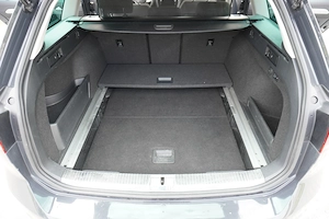 VW Passat Variant Elegance 2.0 TDI DSG 190 PS | Standheizung | ACC | AHK | Massagesitz Bild 6