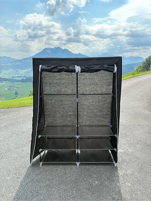 Schrank für Dachboden
