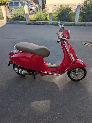 Vespa Primavera 50 4T Bild 3