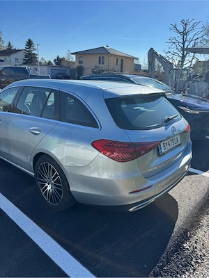 Mercedes C200 W206 Kombi Automatik Bild 2