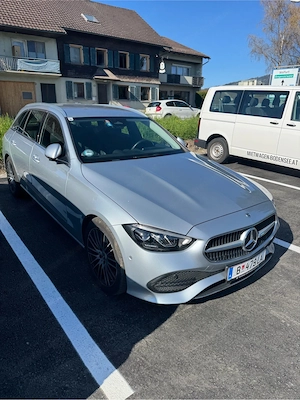 Mercedes C200 W206 Kombi Automatik Bild 4