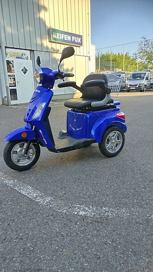 Elektrischer Rollstuhl ZT15 von Veleco Neuzustand Bild 2