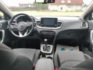 Kia XCeed 1.0 TGDI Silber 88 kW (120 PS), Schaltgetriebe,... Bild 9