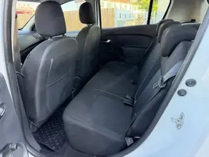 Dacia Sandero Bild 2