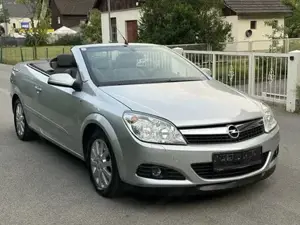 Opel Astra 1.9 CDTi Twintop Cabrio Bild 4