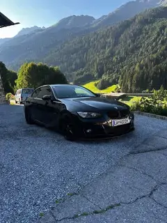 BMW 330xi Coupé E92   N52 3.0   272 PS   xDrive Bild 3