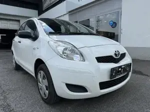 Toyota Yaris Bild 2