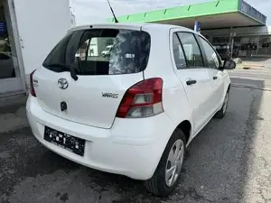 Toyota Yaris Bild 11