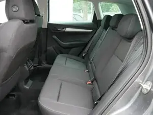 Skoda Karoq Selection 2.0 TDI DSG 4x4*AHK*PDC-HI*LED*SHZ*SM... Bild 7