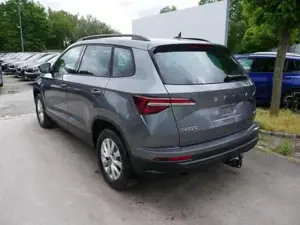Skoda Karoq Selection 2.0 TDI DSG 4x4*AHK*PDC-HI*LED*SHZ*SM... Bild 5