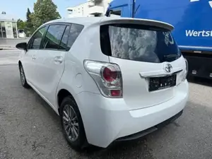 Toyota Verso Bild 11