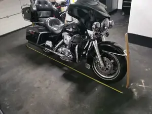 Harley Davidson E-Glide Bild 5