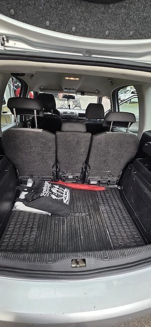 Skoda Roomster Active+ 1,6 TDI Kombi   Family Van Bild 5
