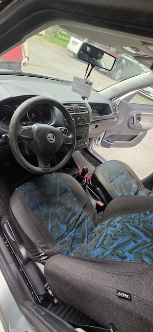 Skoda Roomster Active+ 1,6 TDI Kombi   Family Van Bild 9