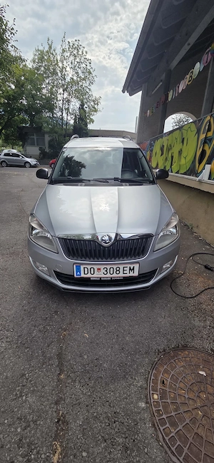 Skoda Roomster Active+ 1,6 TDI Kombi   Family Van Bild 2