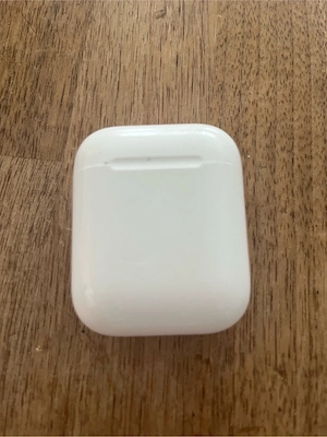 Apple AirPods Ladecase A16 . Generation) - nur Ladecase Bild 2