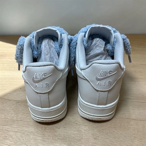 Nike Air Force 1 + Fluffy laces | Größe 42 Bild 3