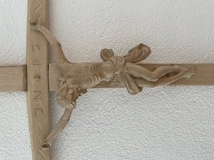 Kruzifix aus Holz natur Bild 2