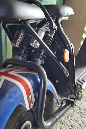 ElektroScooter mit Sitz und Beleuchtung Bild 8
