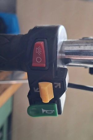 ElektroScooter mit Sitz und Beleuchtung Bild 6