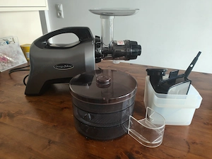 Entsafter Omega Juicers MM1500 Gunmetal Bild 2