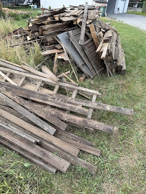 Altholz zu verschenken   nur komplett abzugeben Bild 3