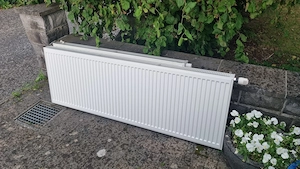 Verschenke Heizkörper 1400x605. Abzuholen in Göfis Bild 3