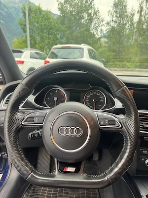 Audi A4 2,0 TDI quattro Sport DPF S-tronic DSG Bild 9