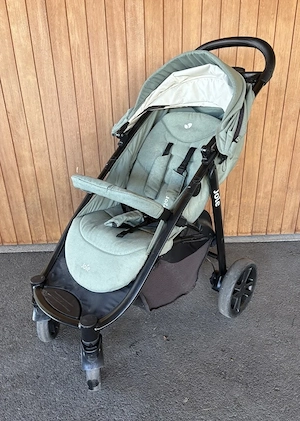 joie Kinderwagen mit Regenverdeck 