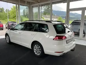 VW Golf Bild 6