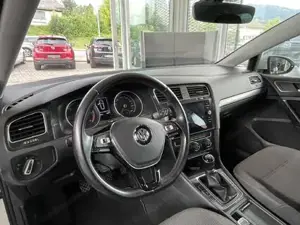 VW Golf Bild 8