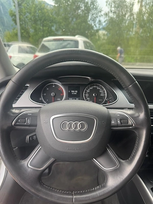 Audi A4 Avant 2,0 TDI quattro Style Bild 9