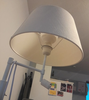 Designer-Stehlampe mit LED-Lesespot Bild 2