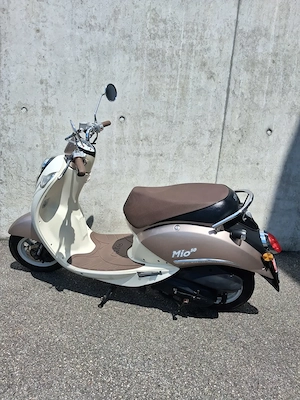 Sym Mio 50 Roller Moped Bild 2