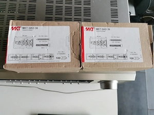 Zu verkaufen 200 Stück gipskartondübel Bild 2