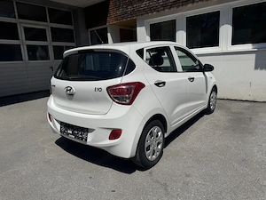 Hyundai i10 1.0 67 PS | 87.000 km | Klima | Scheckheft vollständig | TÜV  fach bereift Bild 8