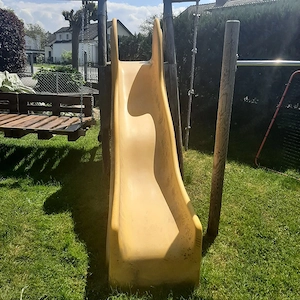 Rutsche gelb Bild 2