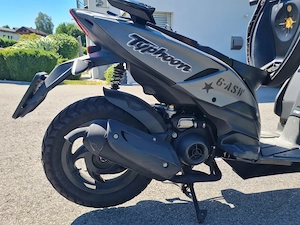 Piaggio Typhoon: 2 Takt Motor (2012) Bild 3