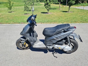Piaggio Typhoon: 2 Takt Motor (2012) Bild 8