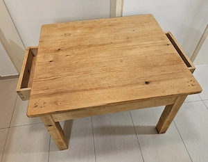 Vollholztisch mit 2 Schubladen Bild 3