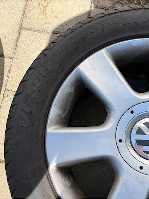 Original VW Golf 5 Alufelgen inkl. Sommerreifen 205 55 R16   DOT 2023 Bild 2
